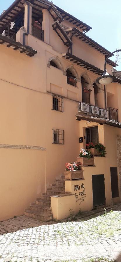 Il Teatro Alloggi แตร์นี ภายนอก รูปภาพ